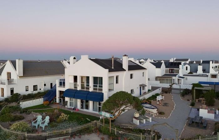 Baywatch Paternoster - the Cottage