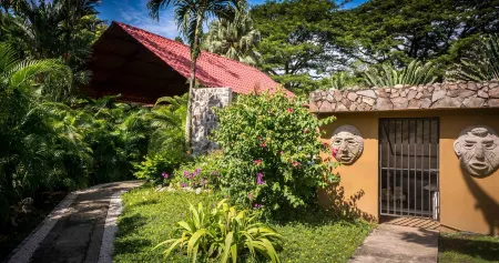 Villa Creole Отели в г. Хако