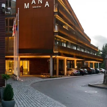 瑪納套房&海 鄰近帕蘭加琥珀博物館的酒店