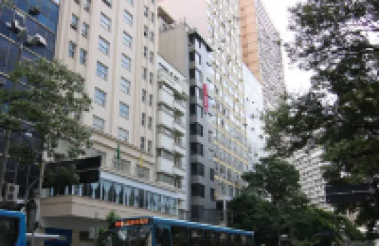 桑巴美景中心 車站廣場附近的飯店