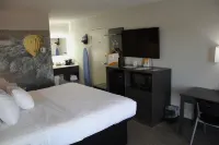 Clarion Pointe Statesville Hotels in Statesville