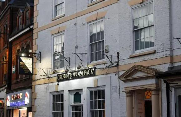 皇冠與伍爾派克酒店