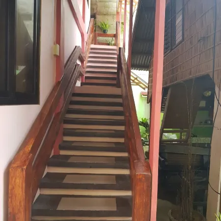 Desiree's Lodge and Transient House, Baler Aurora