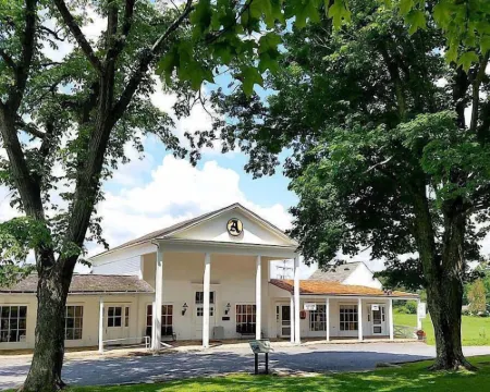 River House Lodge Hotels in Fifth