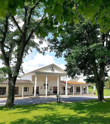River House Lodge Hotels in Terra Alta