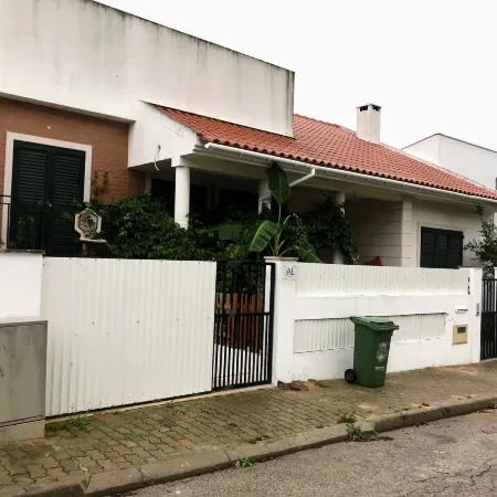 Residencial Marialva Park Hoteles en Corroios