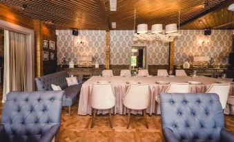 Cosmos Collection Izumrudny les Hotel