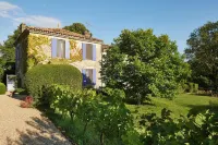 Gites la Sauvageonne Hotels in Mirambeau