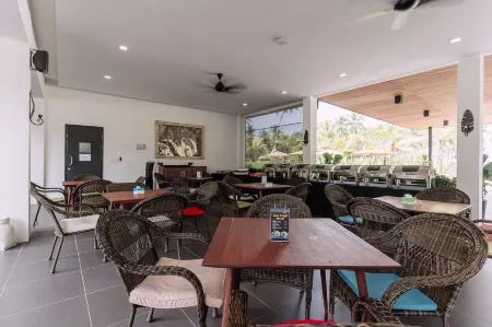 Roxy Sematan Villa & Townhouse