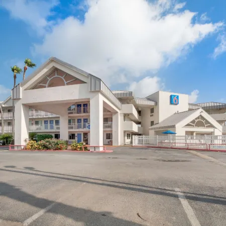 Motel 6 Brownsville, TX North