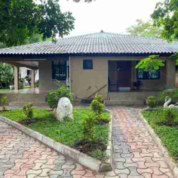 Zambezi Ultima Lodge Hotel Exterior