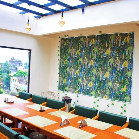 Hotel Pavitra