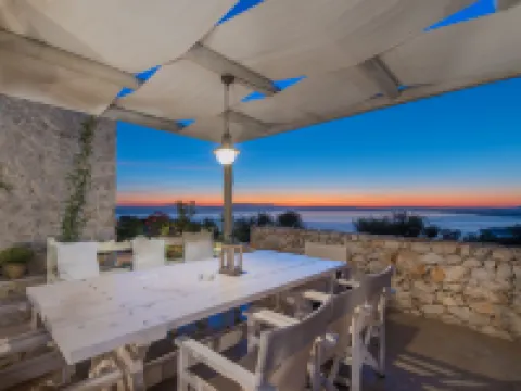 Villa Aria Hotels in Elation