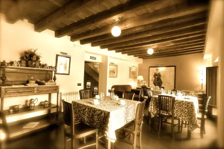 Hotel-Hospedería Los Templarios Отели в г. Себулькор