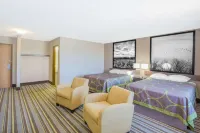 Super 8 by Wyndham Hastings Hotels in Hastings