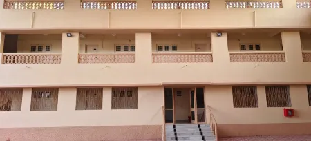 The Grand Pratap Отели рядом с достопримечательностью «Нейджшвар Джйошерлинг темпл»