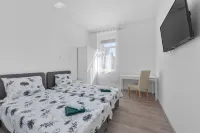 Mima Apartments