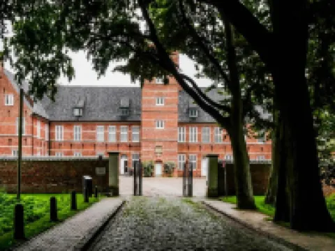 Liebevoll Eingerichtete Ferienwohnung in Husum Hotels in Husum