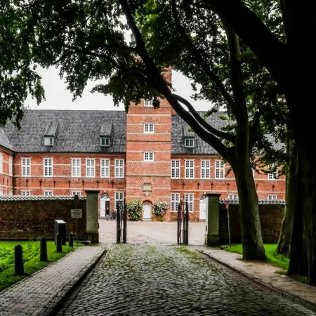 Liebevoll Eingerichtete Ferienwohnung in Husum