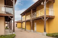 Les bords de l'Aveyron Hotels in Monclar-de-Quercy