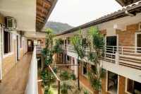 Velinn Pousada Ubatuba Tropical Hotels in Enseada
