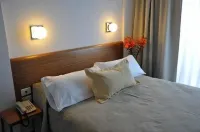Roberta Rosa de Fontana Suites Hotels in Rosario
