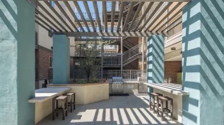 Klvg - the Fredrick Tempe Отели рядом с достопримечательностью «ASU Art Museum»