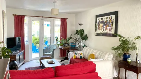 2Bd Garden Hideaway in Lewes Отели в г. Льюс