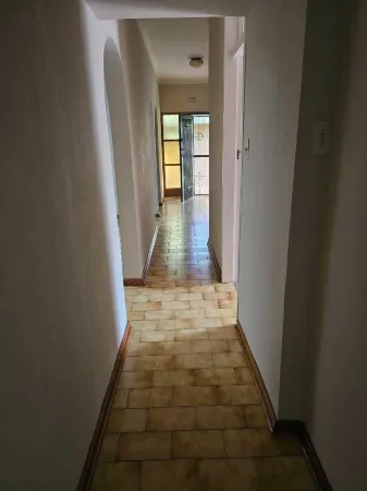 J&M GUEST HOUSE Отели рядом с достопримечательностью «Melville Koppies»