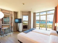 Hotel Marítimo Ris Con Garaje Hotels in Noja