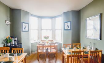 Smarties Guest House