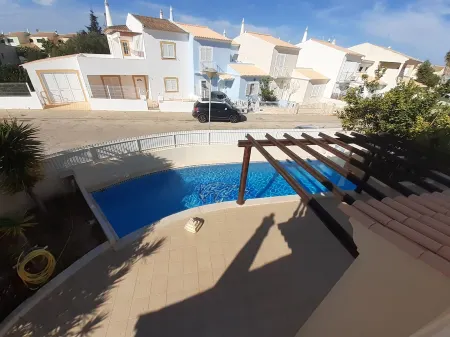 4 Bedrooms Armacao de Pera Private Pool Villa Отели в г. Силвиш