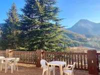 Auberge de jeunesse HI Valdeblore - Le Chalet Hôtels à : Isola