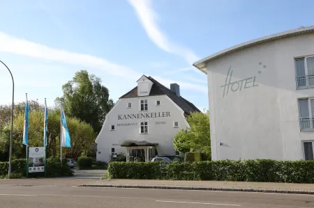 Hotel Kannenkeller Отели в г. Диллинген-ан-дер-Донау