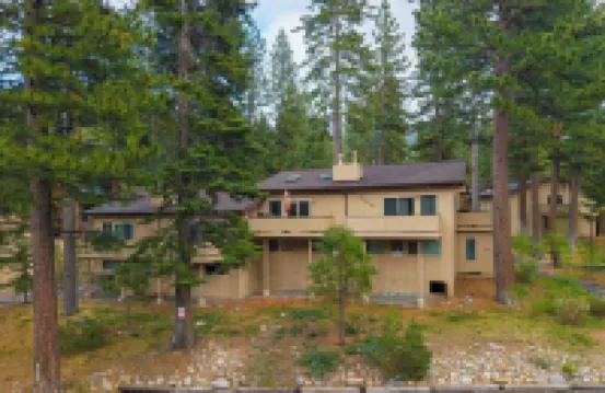 Avantstay的滑雪道舒適塔霍之家，帶壁爐和陽台