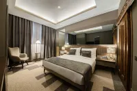 Four Mansions Hotel