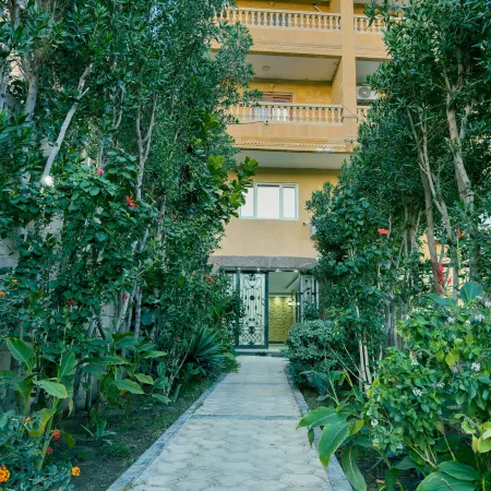 Royal Crown Hotel Giza Pyramids View Отели рядом с достопримечательностью «Гиза»