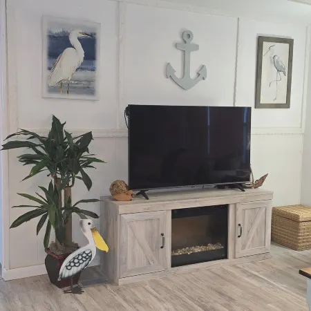 BAYDREAM BELIEVER Island getaway in a quiet neighborhood.