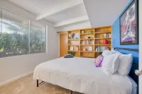 Desert Escape: 5BR Mid-Century Home w/ Pool, Spa, Firepit & Pickleball Court!