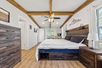 Charming 3-bedroom house on Big Water in Sparta