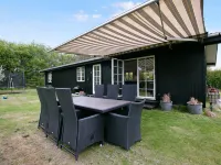 Big Renovated Cottage with Soul and Love Các khách sạn ở Holbaek