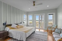 Summer Breeze beach and boaters retreat. Brand new house with tons of activities 레이크 로드 와이너리 주변 호텔
