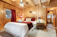 Lake Escape; Sleeps12, Hottub, Gameroom & Utv, Direct Snowmobile
