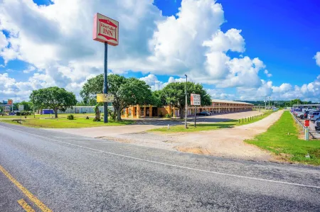 River Valley Motor Inn