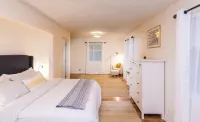 Charming 4-bedroom, family-friendly home in Excelsior. Walkable to everything. Hotels in Excelsior