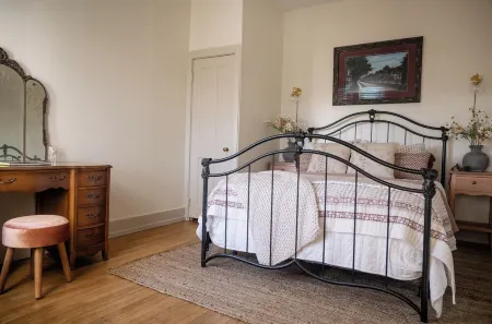 Kellys Suite Отели в г. Женева