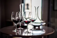Uve Rooms & Wine Bar - bar