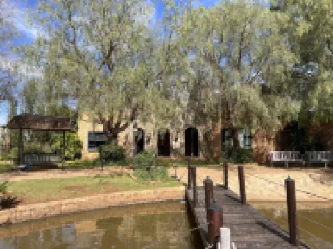 Swan Lake Suites Hotels in Benoni