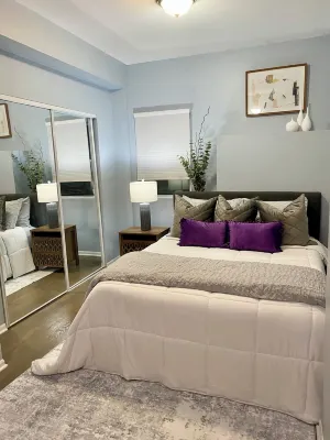 Charming 3-bedroom 2-bathroom loft in Oak Park