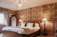 Fisherman's Haunt Hotel Hotels near Hurn Court